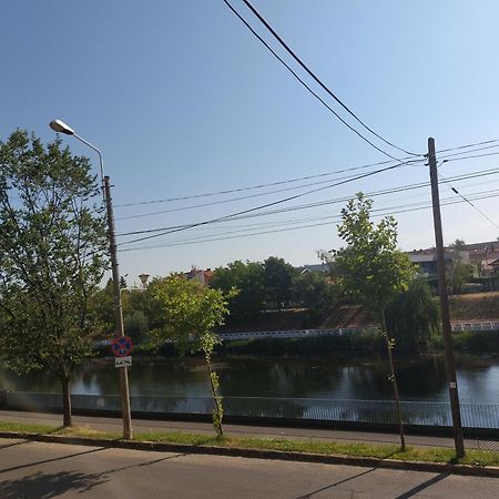 Water Lily Apartment Studio 2 Free Parking- Self Check-In Oradea Eksteriør billede