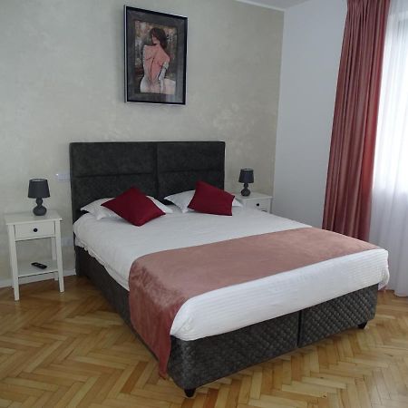 Water Lily Apartment Studio 2 Free Parking- Self Check-In Oradea Eksteriør billede