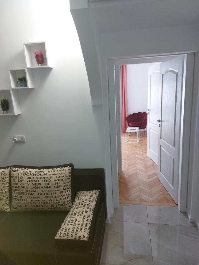 Water Lily Apartment Studio 2 Free Parking- Self Check-In Oradea Eksteriør billede