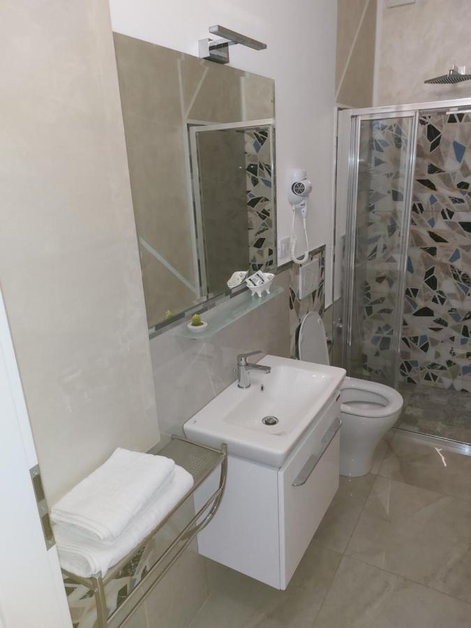 Water Lily Apartment Studio 2 Free Parking- Self Check-In Oradea Eksteriør billede