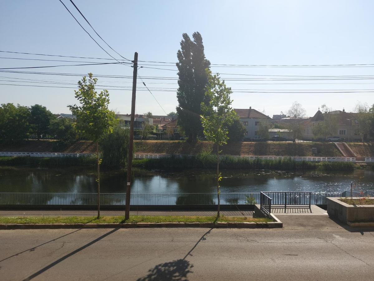 Water Lily Apartment Studio 2 Free Parking- Self Check-In Oradea Eksteriør billede
