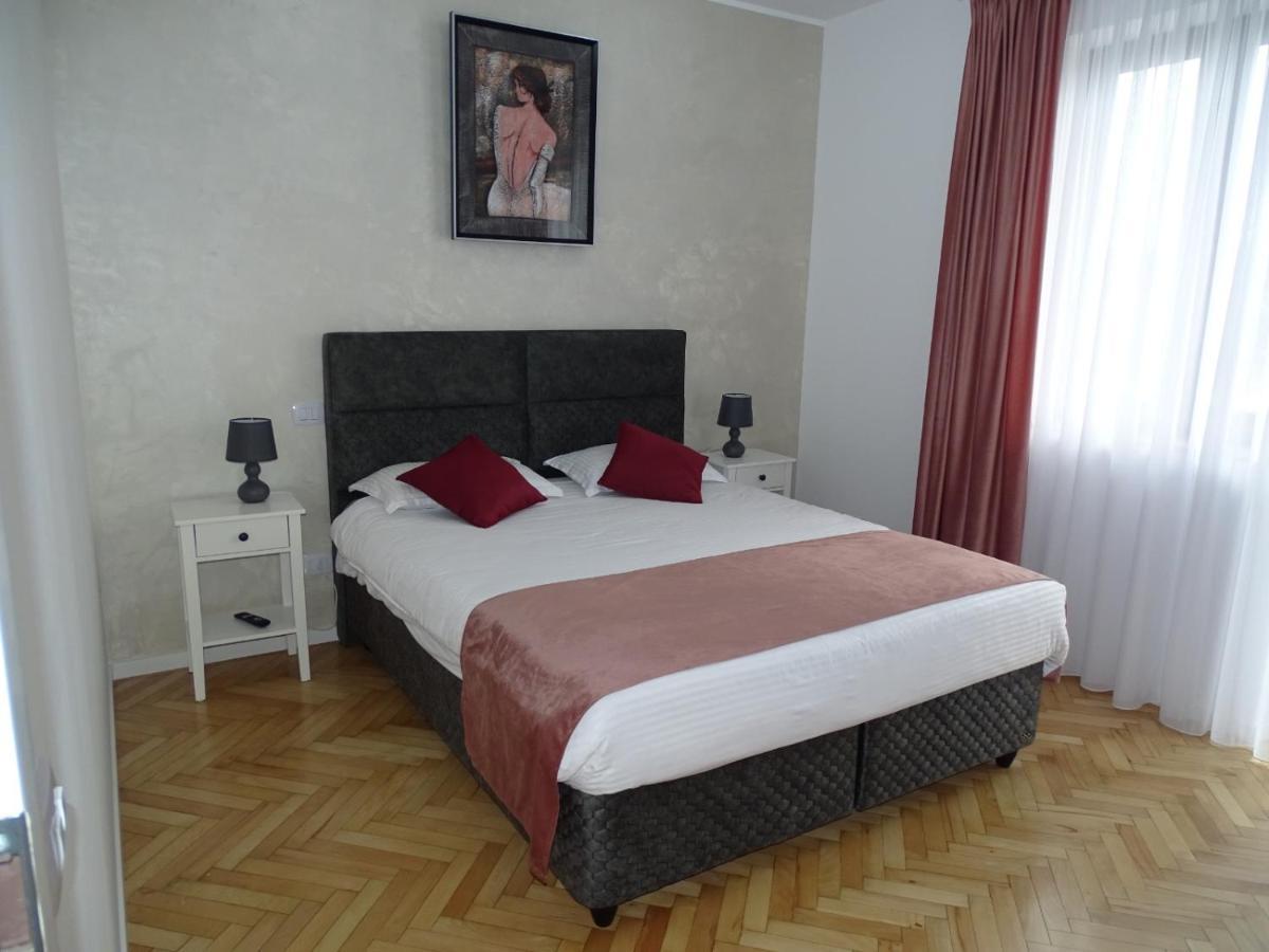 Water Lily Apartment Studio 2 Free Parking- Self Check-In Oradea Eksteriør billede
