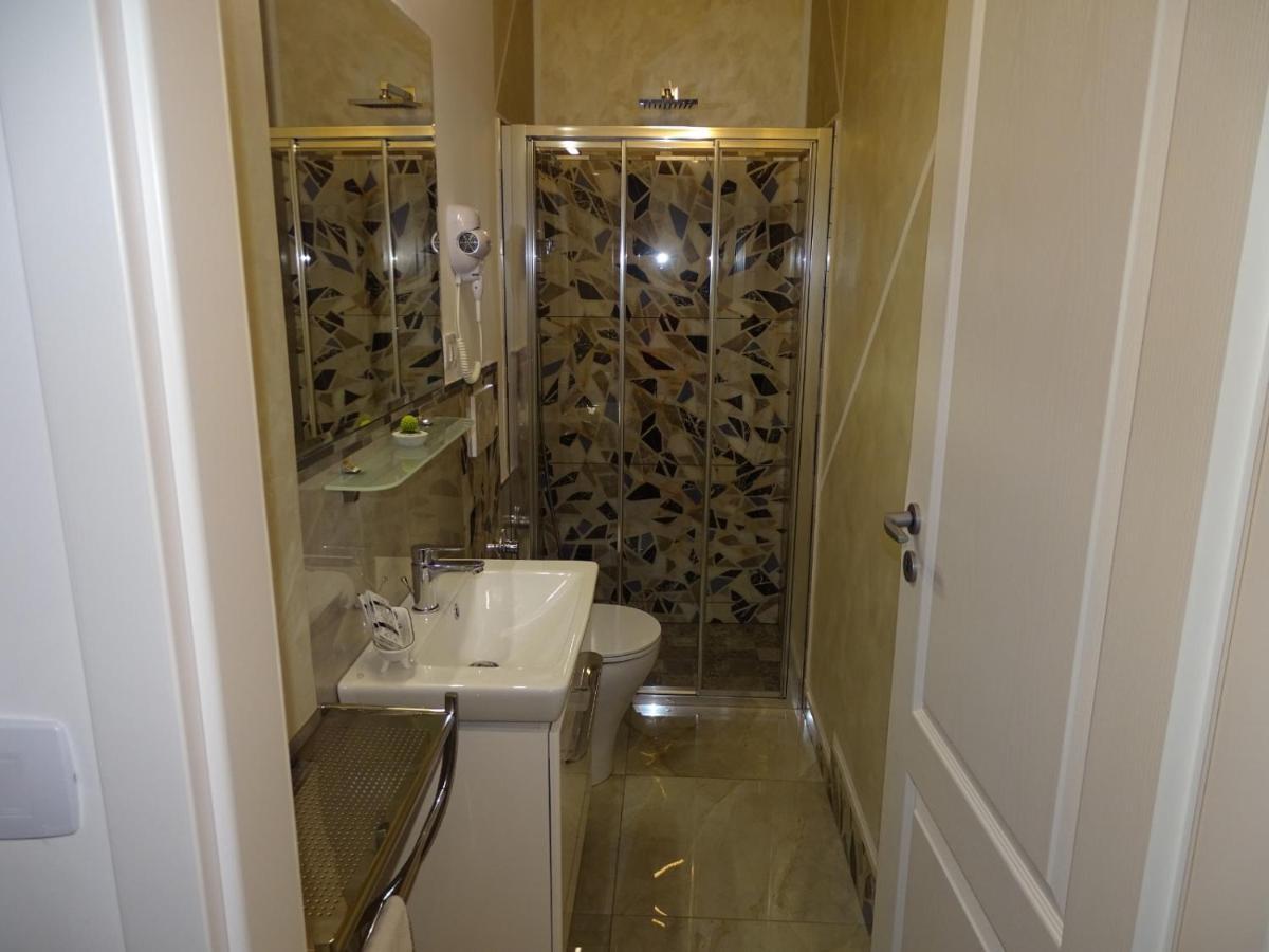 Water Lily Apartment Studio 2 Free Parking- Self Check-In Oradea Eksteriør billede